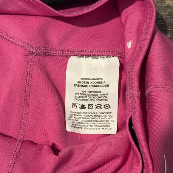 NWOT Nike Women's Pink biker Shorts - Picture 5 of 7